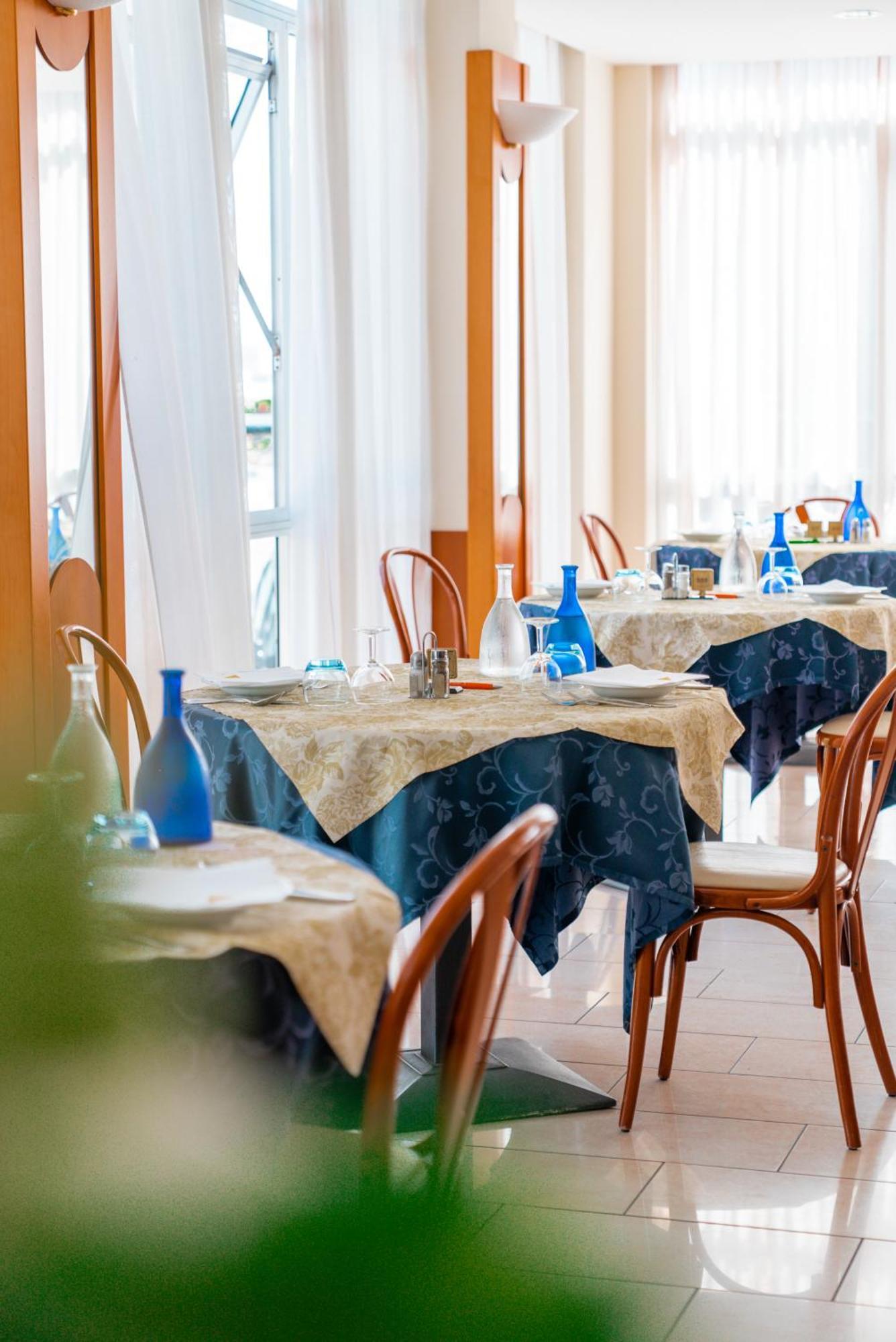 Hotel Joli Alba Adriatica Exterior photo