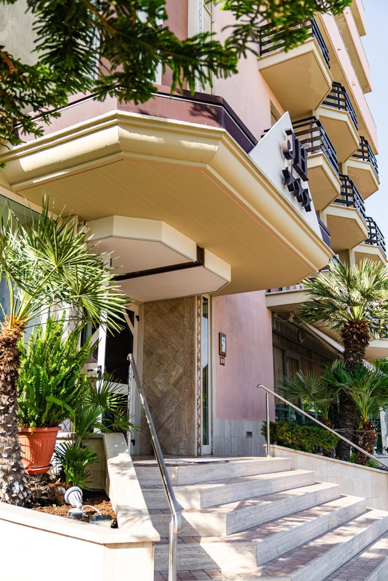 Hotel Joli Alba Adriatica Exterior photo