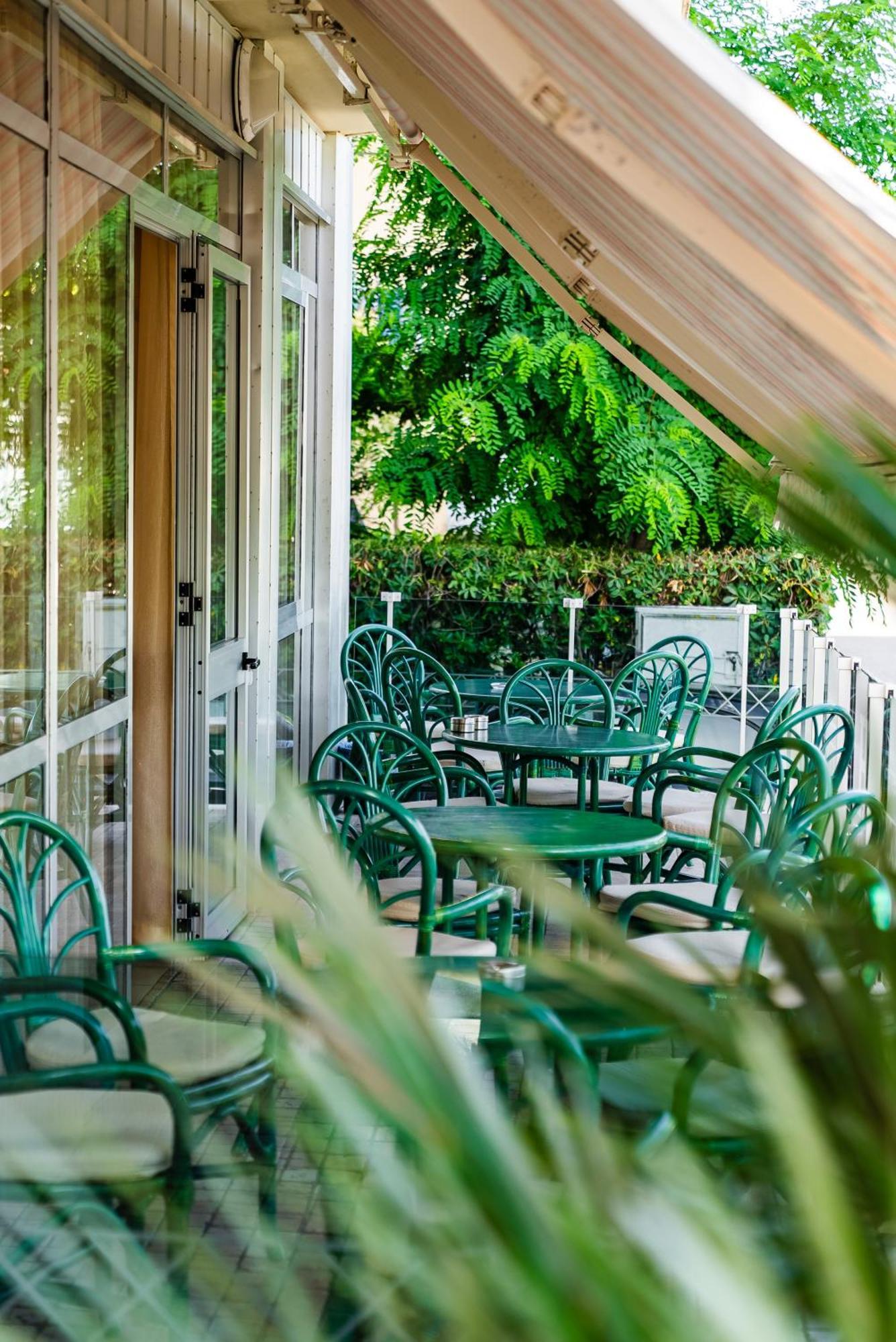 Hotel Joli Alba Adriatica Exterior photo